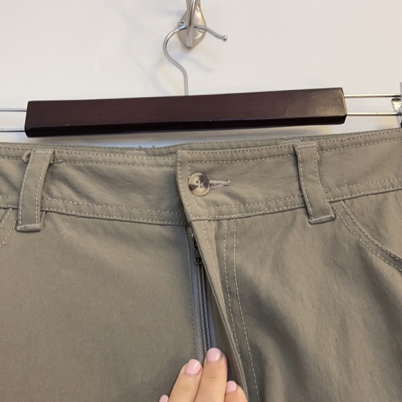 Tilley Pants Mens 34 x 28 Khaki Tan Nylon Stretch Chino Straight Leg Travel - Picture 5 of 11